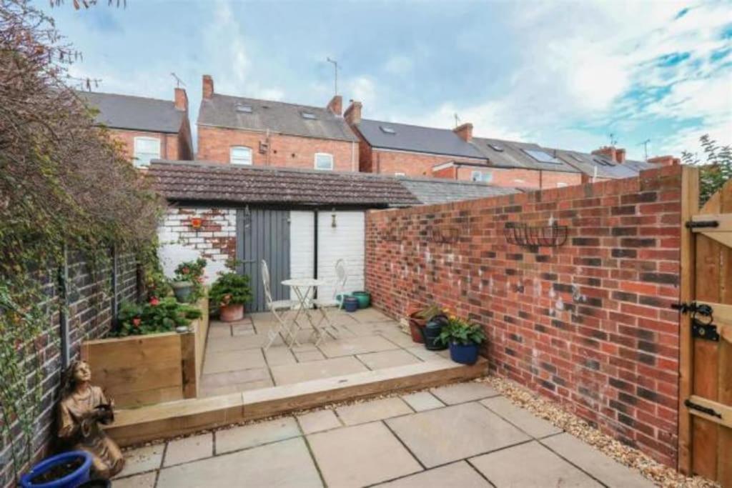 Cottage Style 3 Bedroom House - Close To City Centre & The Peaks Chesterfield Exterior foto